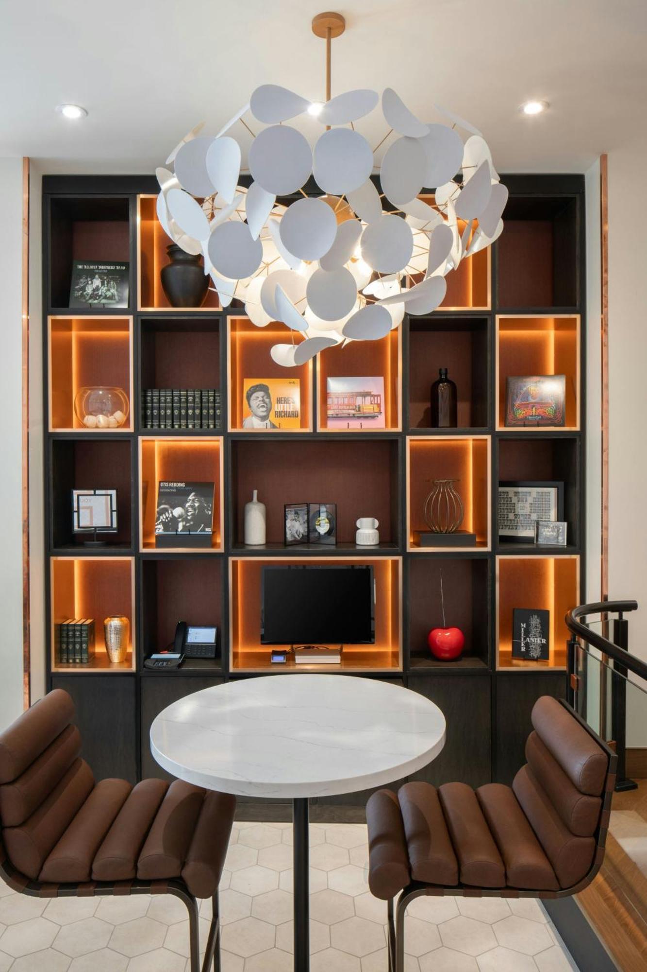 Hotel Forty Five, Macon, A Tribute Portfolio Hotel מראה חיצוני תמונה